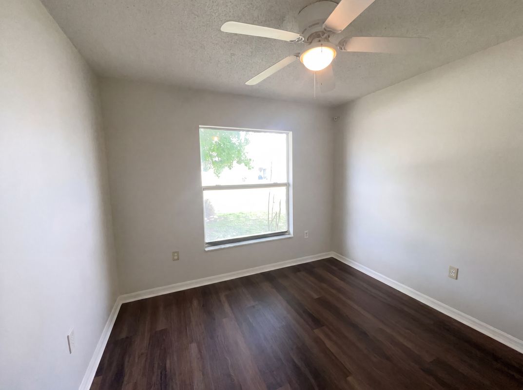 Photo 13 of 25 of 103 Dulverton Way, Kissimmee, FL