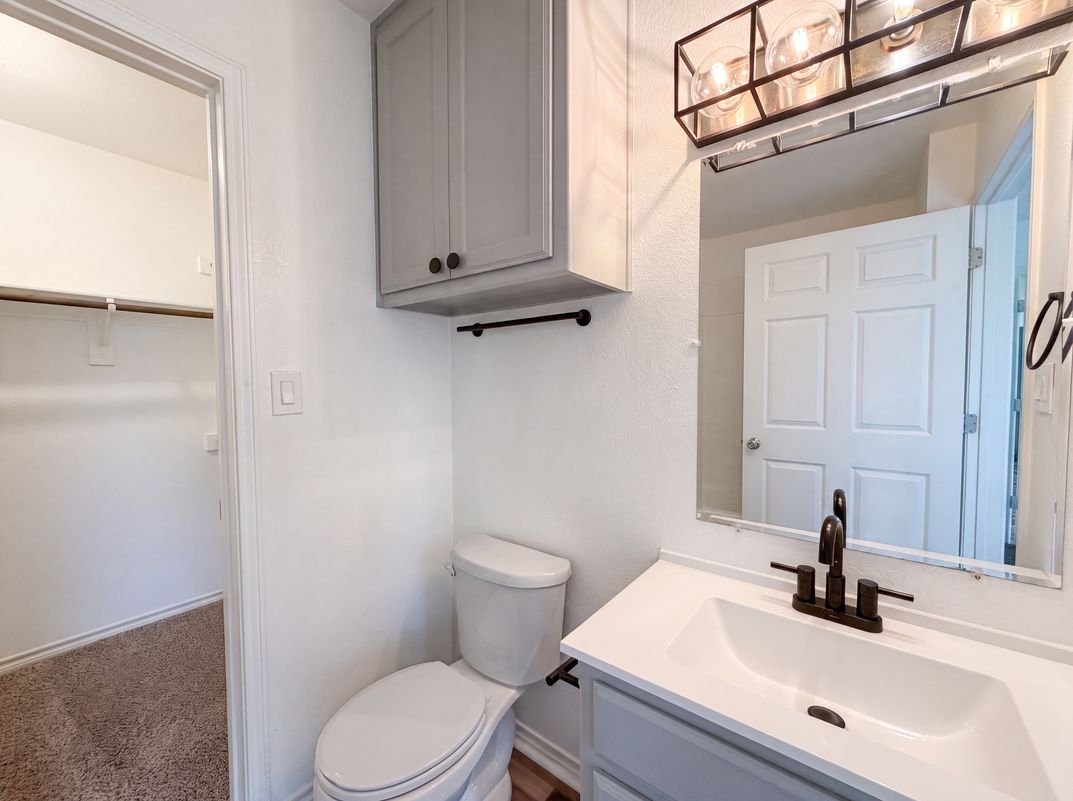 Photo 9 of 16 of 3132 Evangeline Rd, Fort Worth, TX