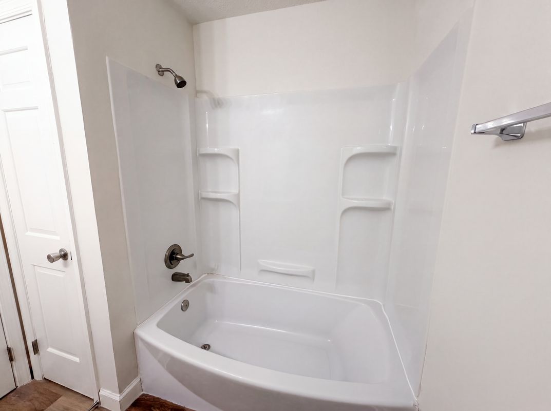 Photo 14 of 20 of 1311 W Meadowview Rd, Greensboro, NC