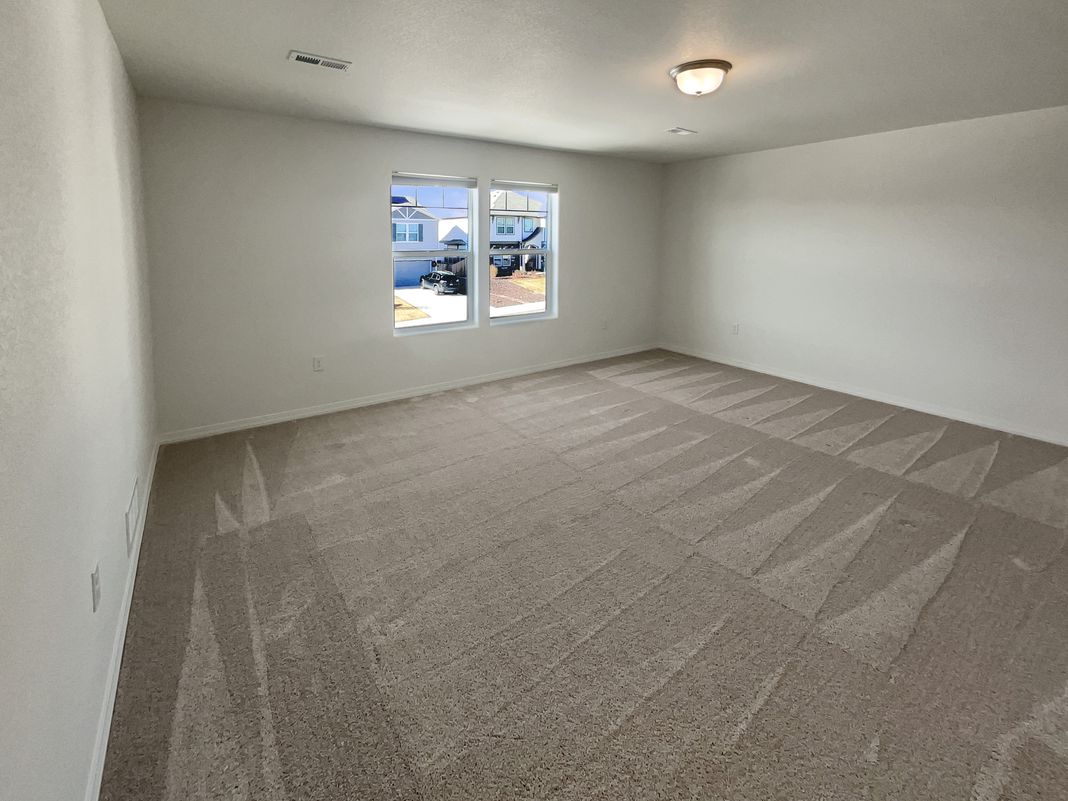 Photo 10 of 27 of 8699 Bynum Dr, Colorado Springs, CO