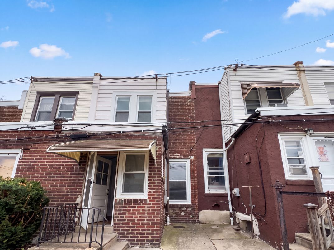 Photo 5 of 21 of 1809 Wakeling St, Philadelphia, PA