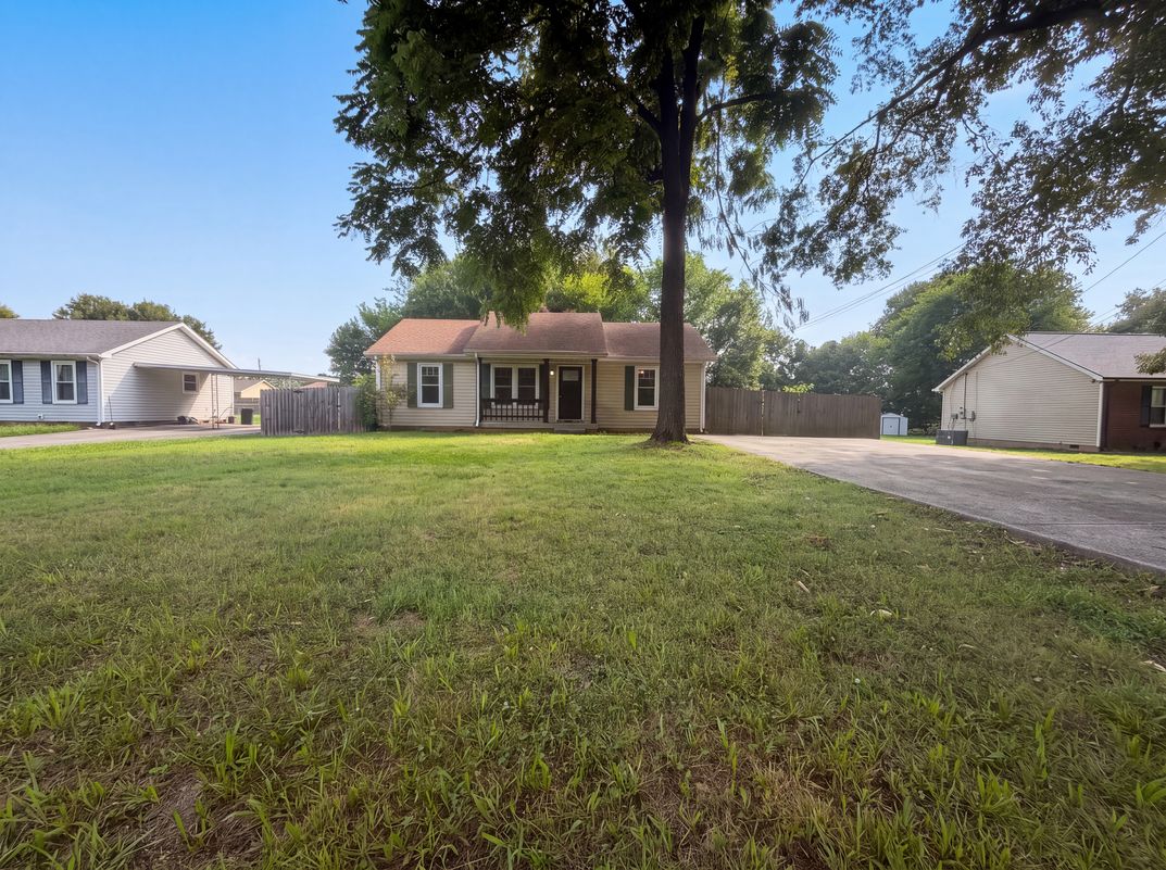 Photo 13 of 17 of 225 Tobacco Rd, Clarksville, TN