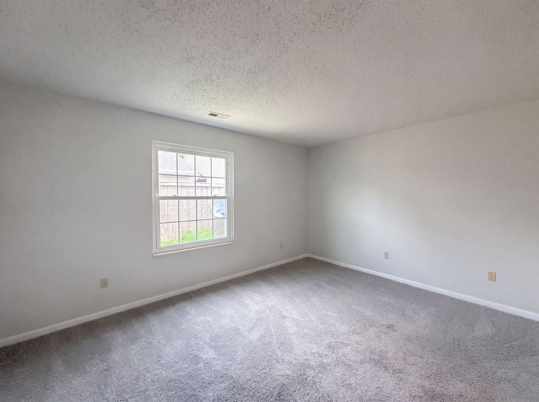 Photo 4 of 26 of 104 Santa Anita Ave, Newark, OH