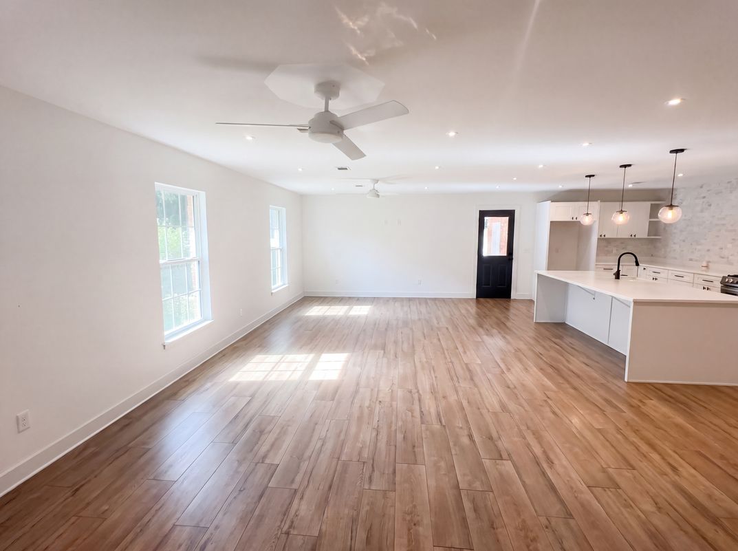 Photo 3 of 26 of 1625 Windsor Dr, Waycross, GA
