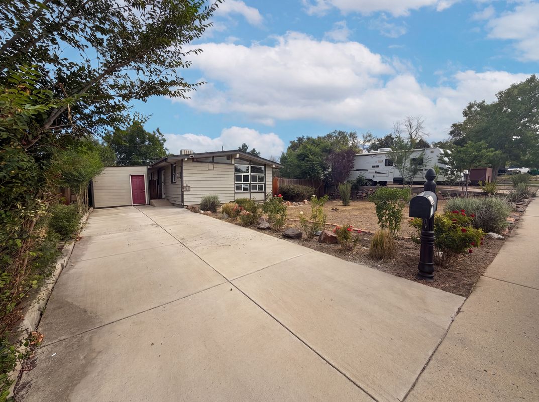 Photo 15 of 18 of 541 Del Norte St, Denver, CO