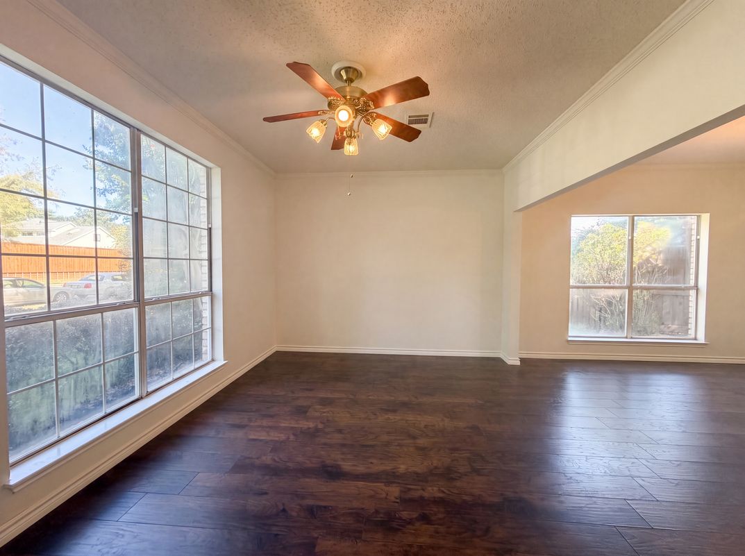 Photo 7 of 27 of 905 Ridgemont Dr, Allen, TX