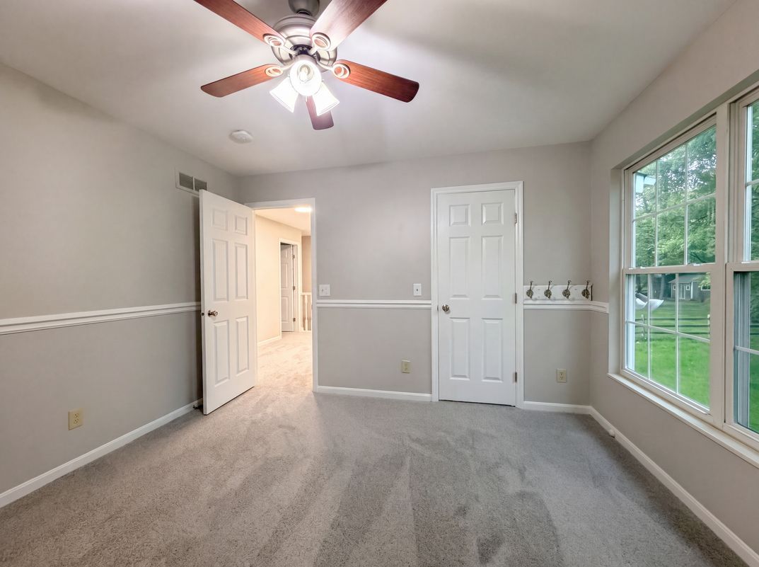 Photo 16 of 32 of 12173 Village Woods Dr, Cincinnati, OH