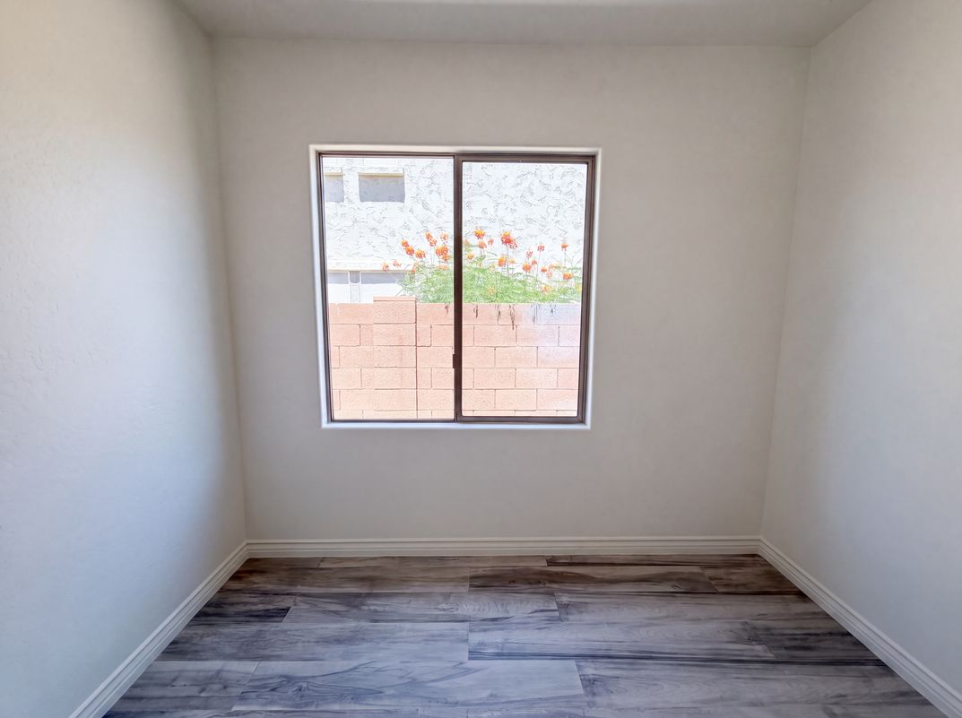 Photo 15 of 22 of 27348 N 90th Ln, Peoria, AZ