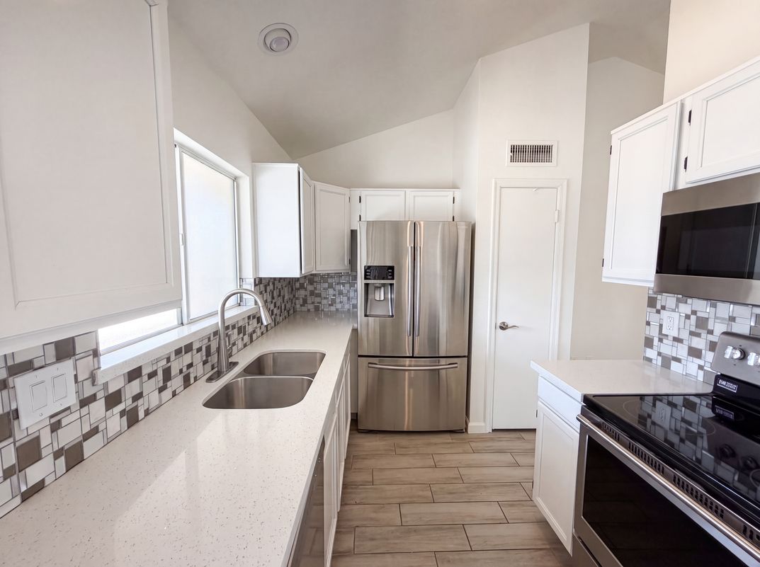 Photo 9 of 22 of 6915 W Cherry Hills Dr, Peoria, AZ
