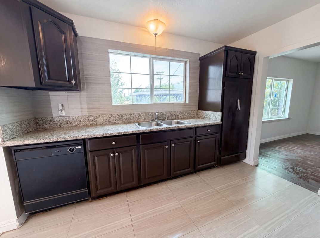 Photo 24 of 42 of 11950 Lee Ave, Adelanto, CA