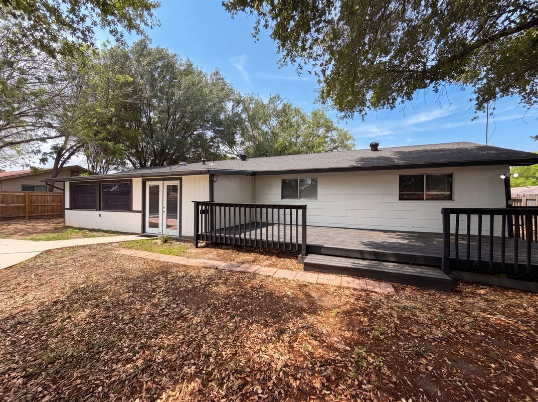Photo 15 of 17 of 208 Forest Way, Schertz, TX