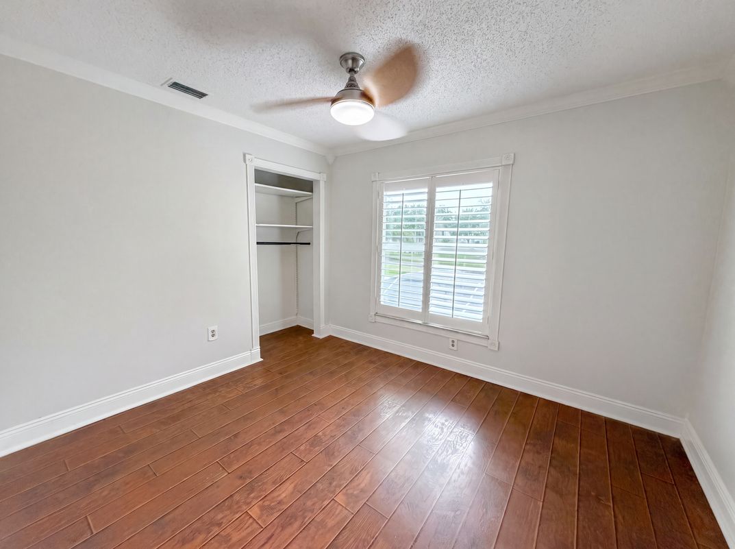 Photo 9 of 22 of 1701 Larabie Ct, Brandon, FL
