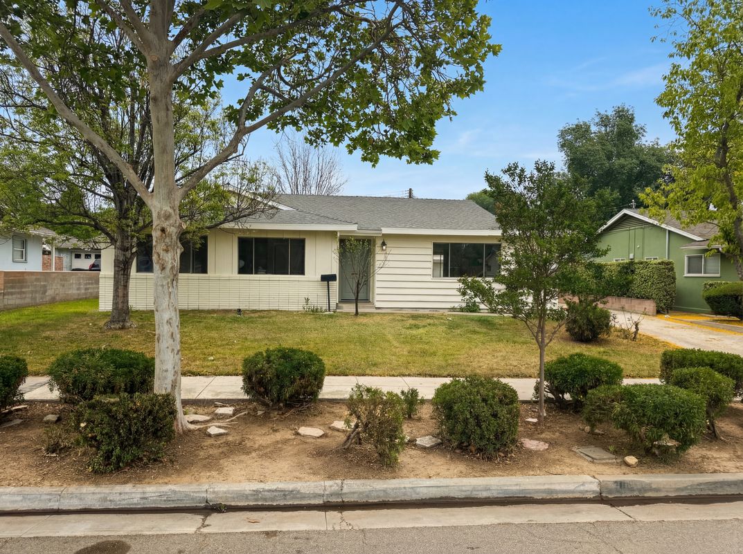 Property photo 1 of 5654 Tower Rd