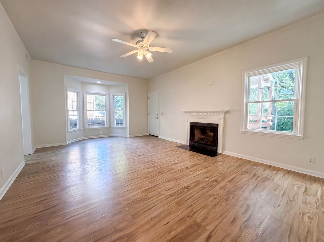 Property photo 3 of 1109 Mary Evelyn Ct