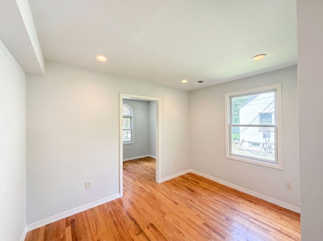 Photo 12 of 26 of 506 Lyons Rd, Basking Ridge, NJ