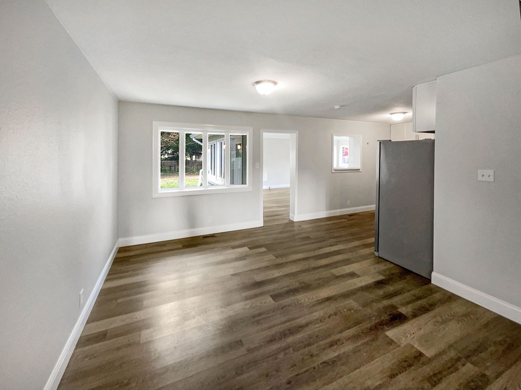 Photo 13 of 22 of 8040 Goldenrod Ct, Indianapolis, IN