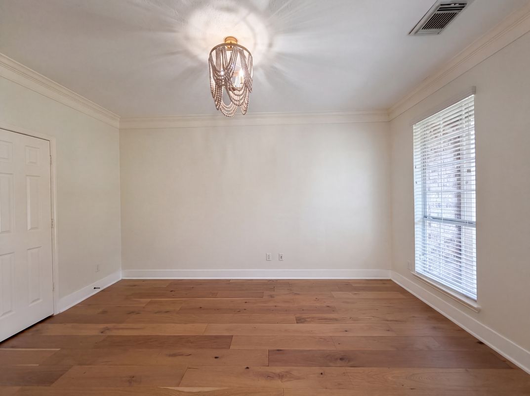 Photo 12 of 35 of 11314 Sailwing Creek Ct, Pearland, TX