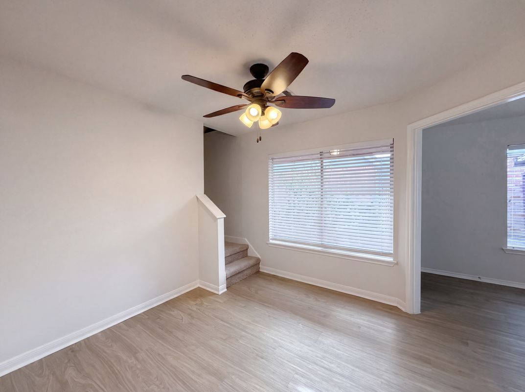 Photo 15 of 21 of 11823 Meadowchase Dr, Houston, TX
