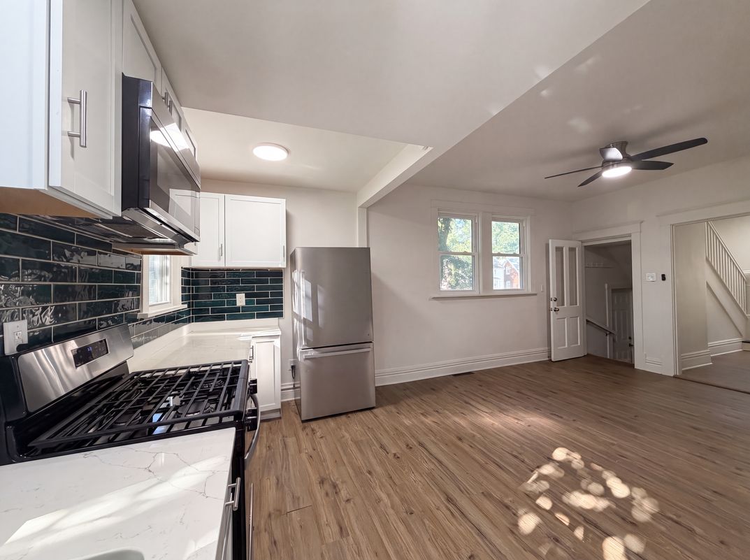 Photo 8 of 22 of 415 N 4th St, Saint Charles, MO