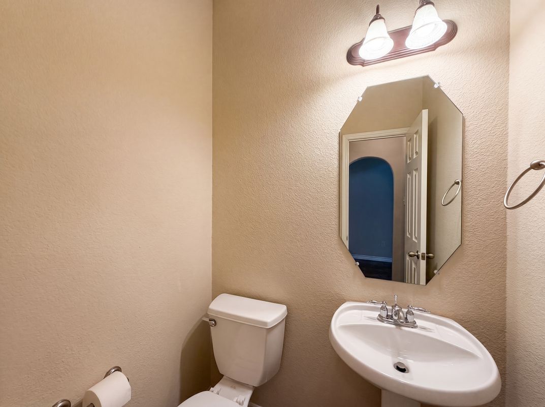 Photo 15 of 25 of 8613 Sunwood Ct, Fort Worth, TX