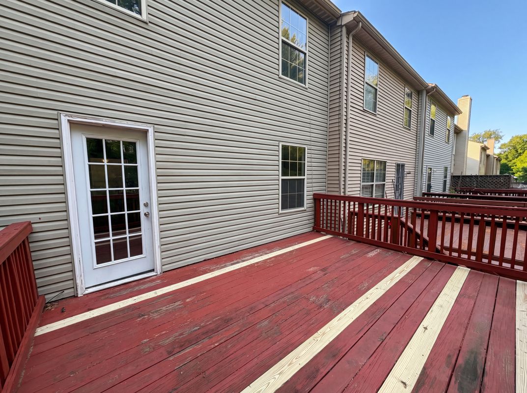 Photo 11 of 48 of 8641 Centerton Ln, Manassas, VA