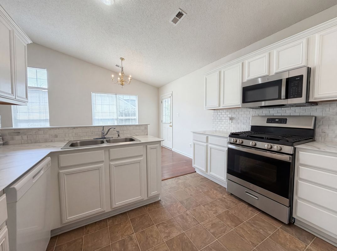 Photo 15 of 16 of 12525 Panthersville Dr, Charlotte, NC