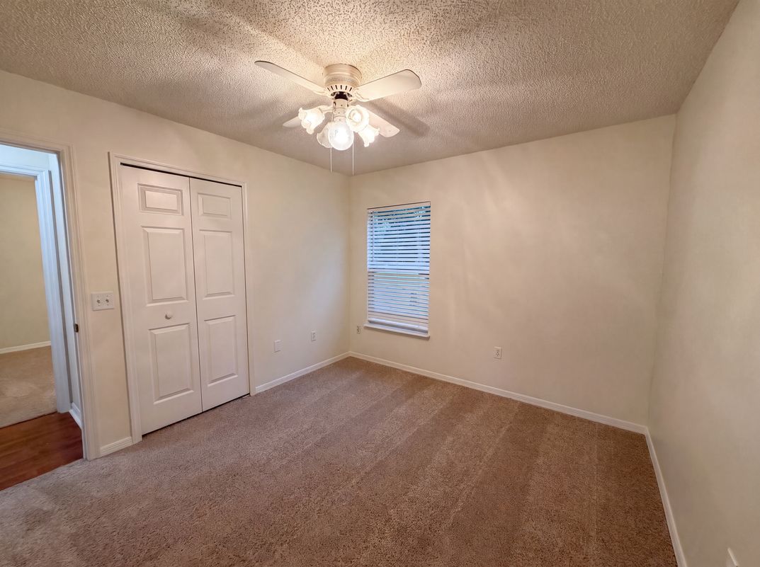 Photo 14 of 23 of 29 Valencia Cir, Debary, FL