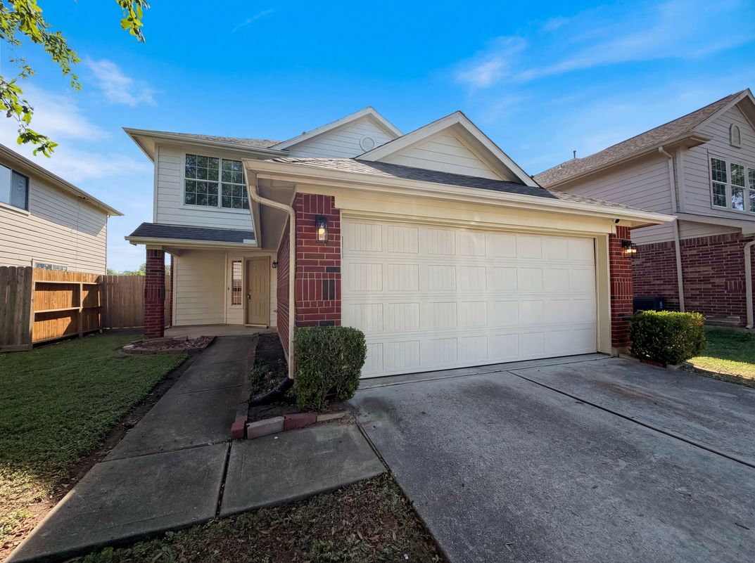 Property photo 1 of 12927 Colony Heath Ln