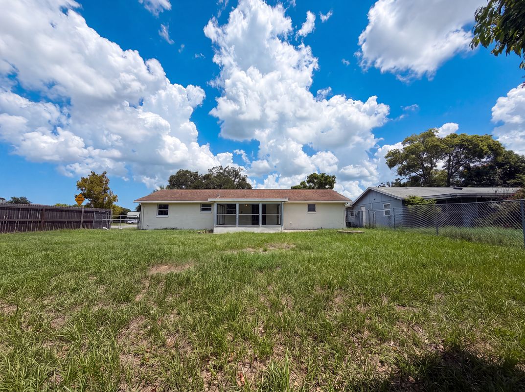 Photo 18 of 22 of 3412 Nixon Rd, Holiday, FL