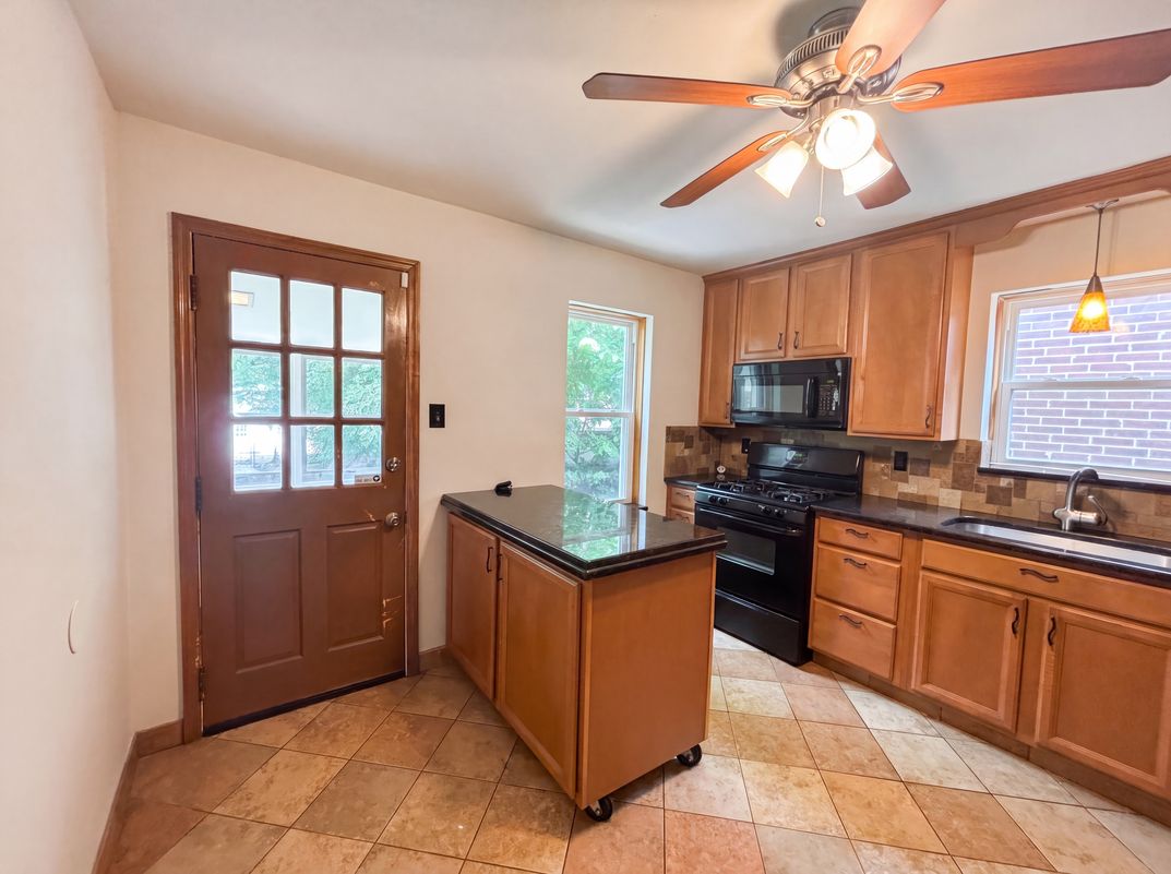 Photo 7 of 24 of 5363 Reber Pl, Saint Louis, MO