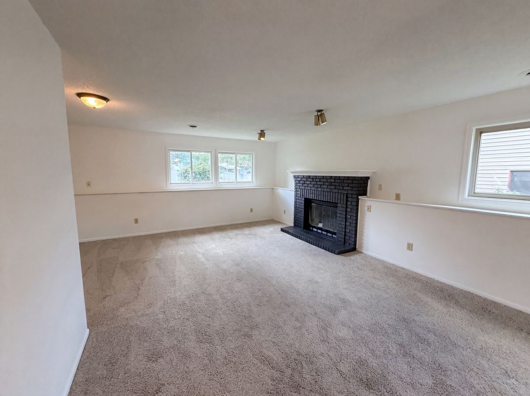 Photo 6 of 34 of 12754 Ibis St NW, Coon Rapids, MN
