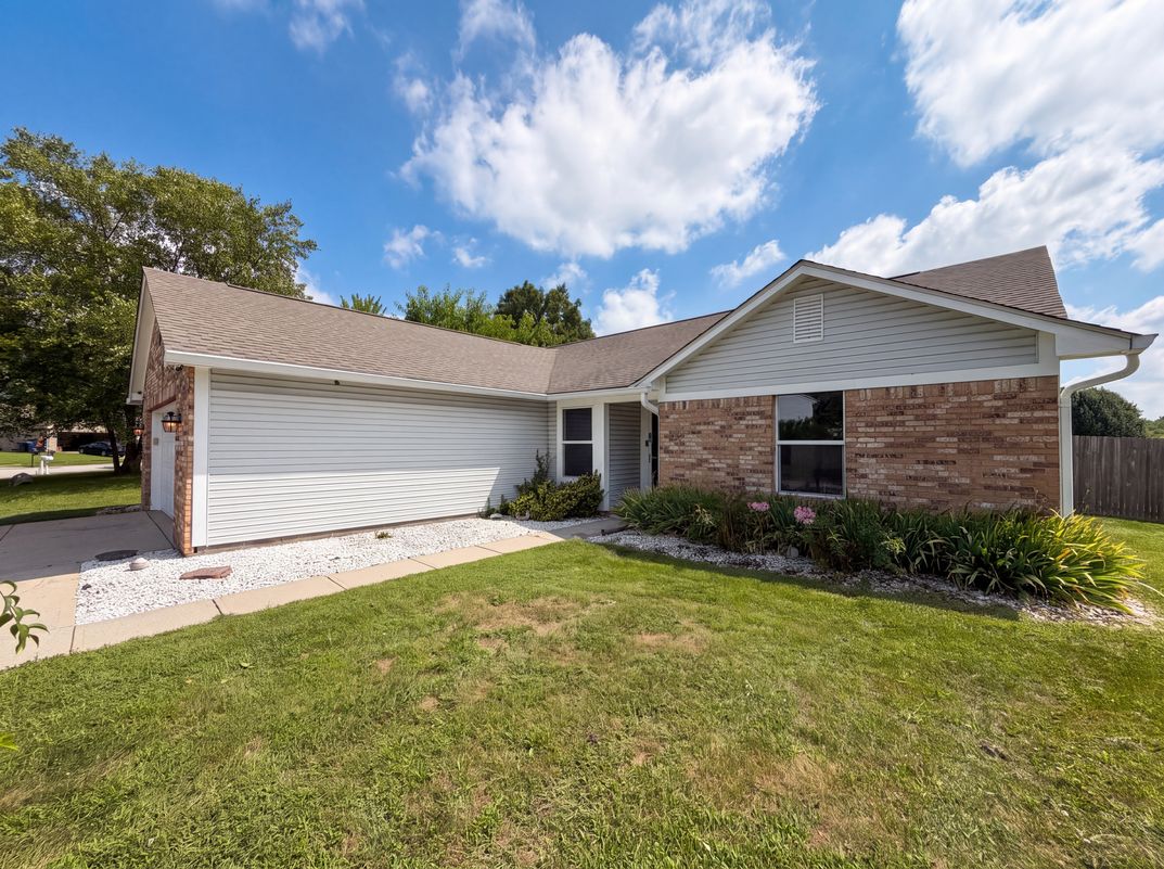 Photo 15 of 16 of 345 Leffler Dr, Indianapolis, IN