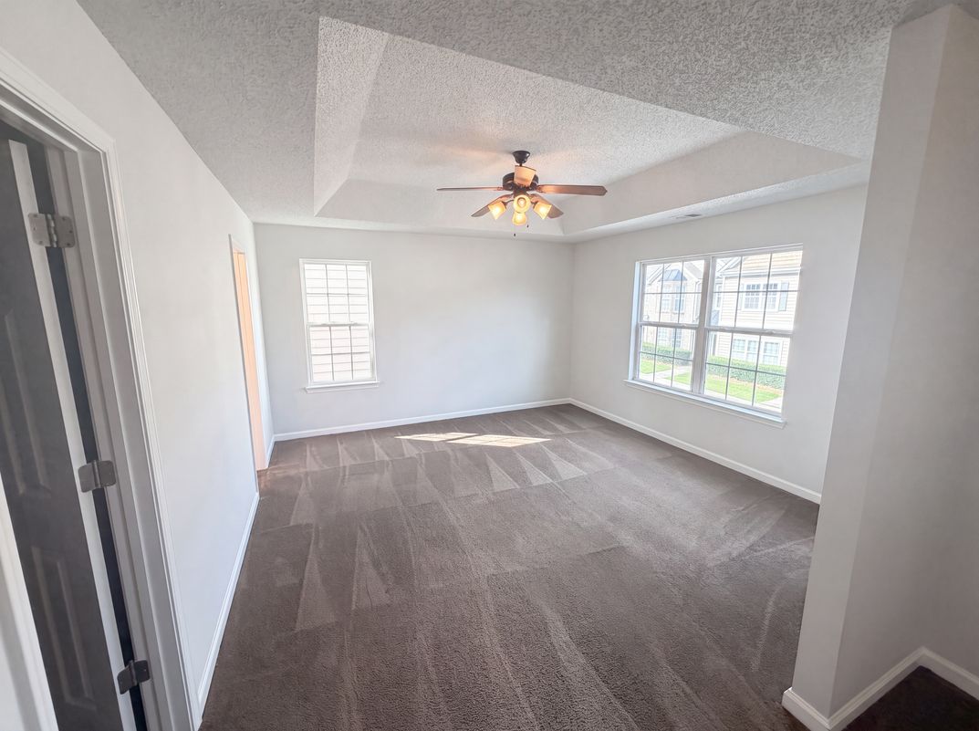 Photo 9 of 20 of 7553 Rutgers Cir, Fairburn, GA