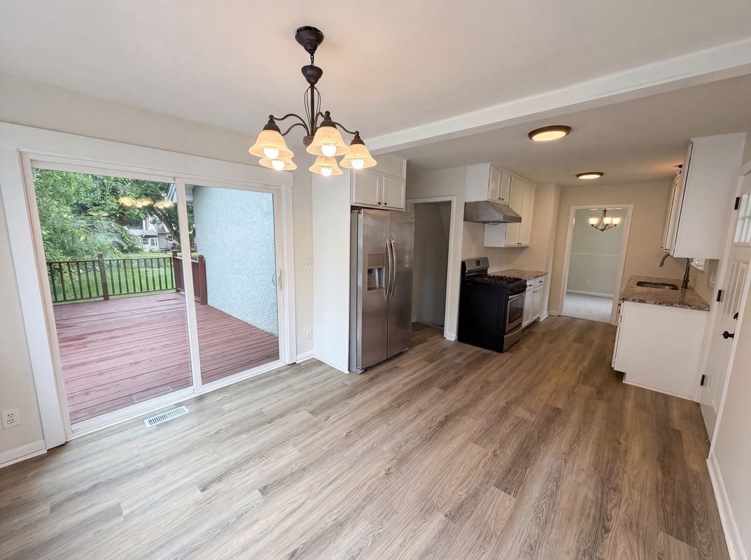 Photo 2 of 27 of 1695 Abell St, Maplewood, MN