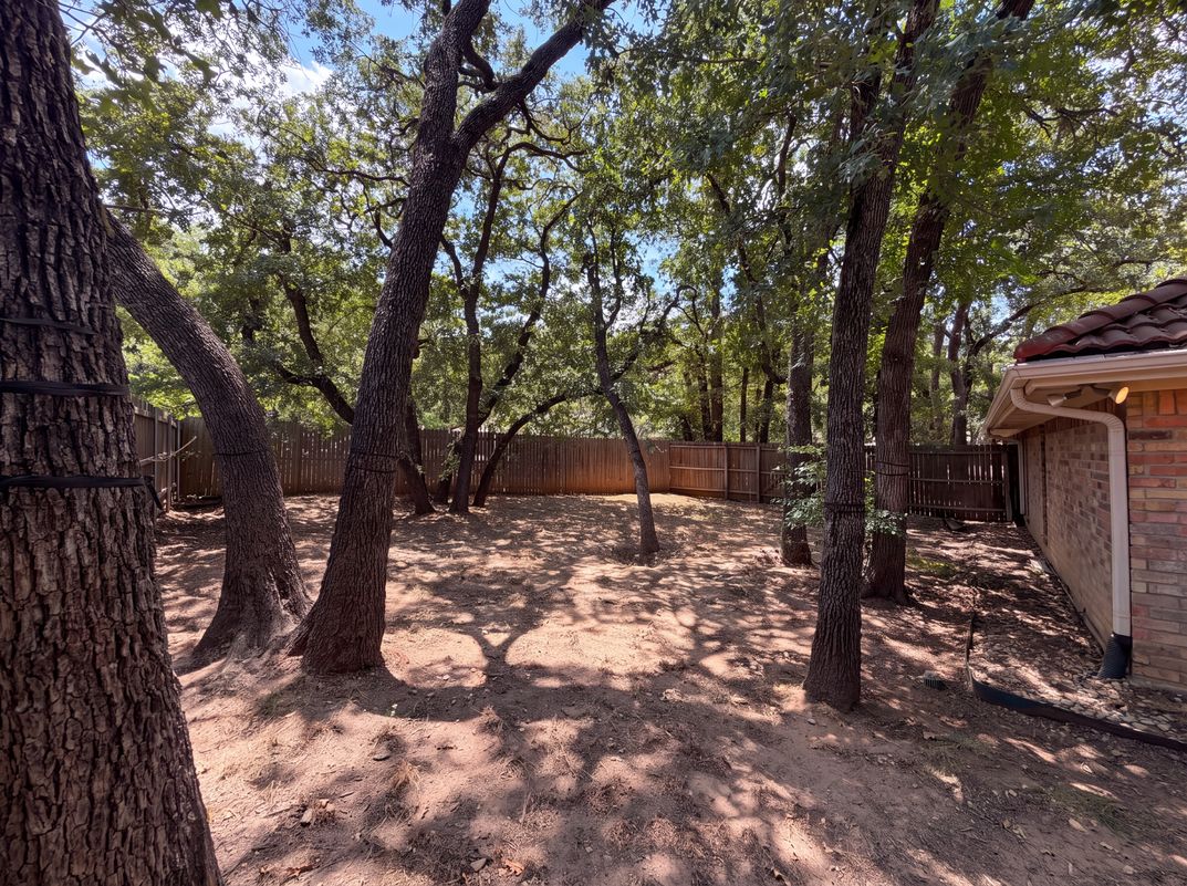 Photo 5 of 21 of 9 Muirfield Ct, Roanoke, TX