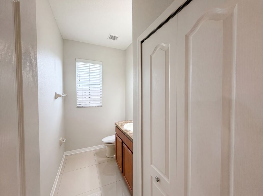 Photo 15 of 26 of 1308 Seburn Rd, Apopka, FL
