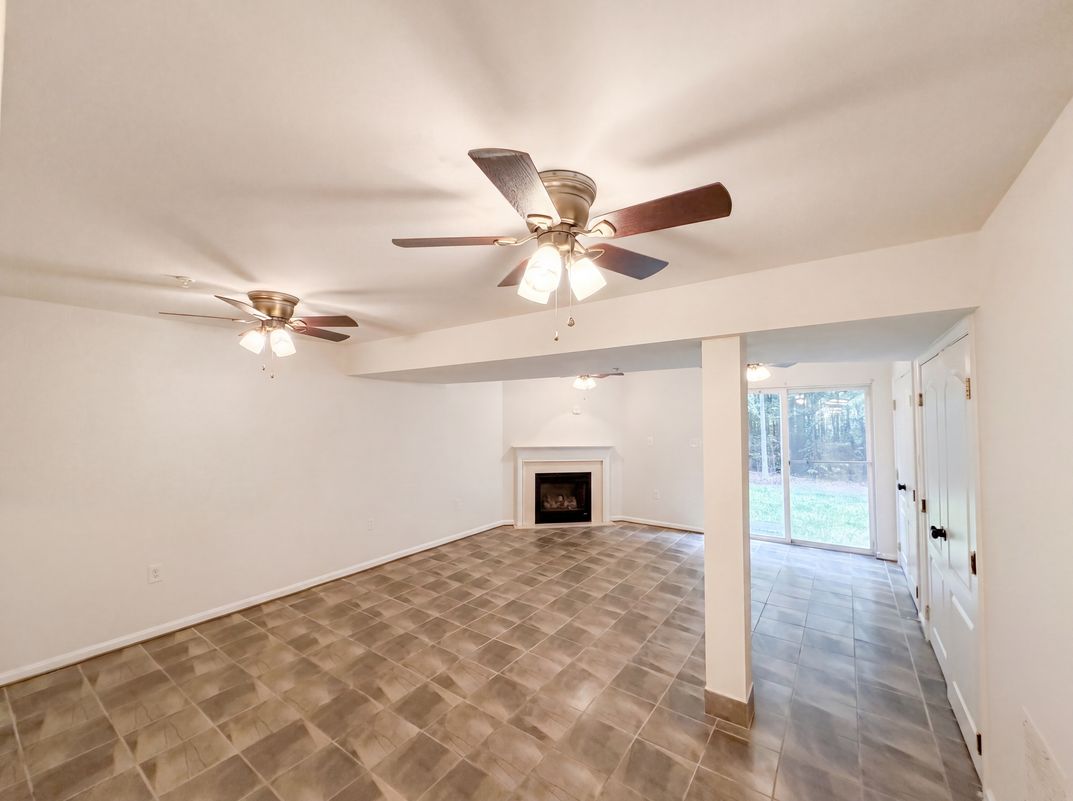 Photo 11 of 37 of 15513 Kennett Square Way, Brandywine, MD