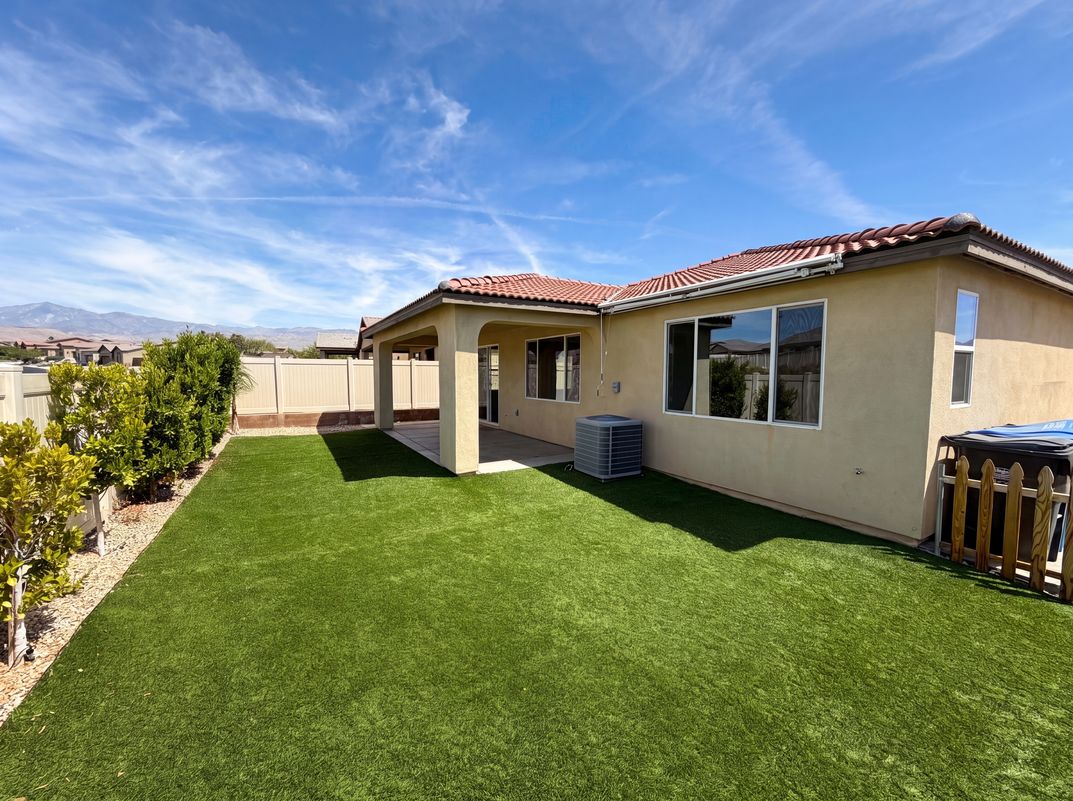 Photo 5 of 22 of 11619 Sky Pointe Dr, Desert Hot Springs, CA