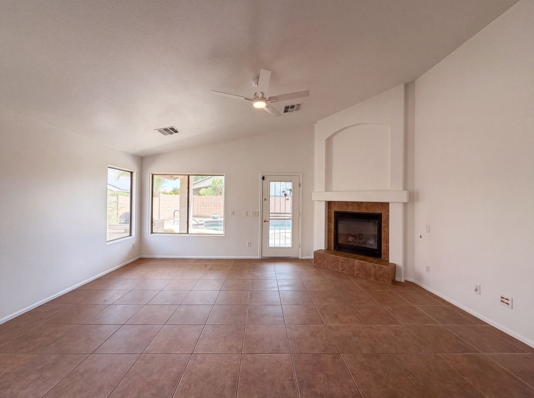 Photo 10 of 30 of 16735 W McKinley St, Goodyear, AZ