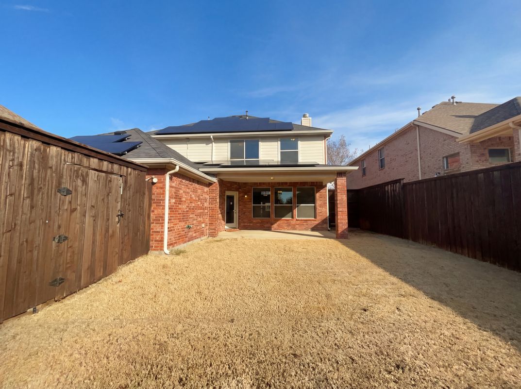 Photo 18 of 21 of 11963 Henderson Dr, Frisco, TX