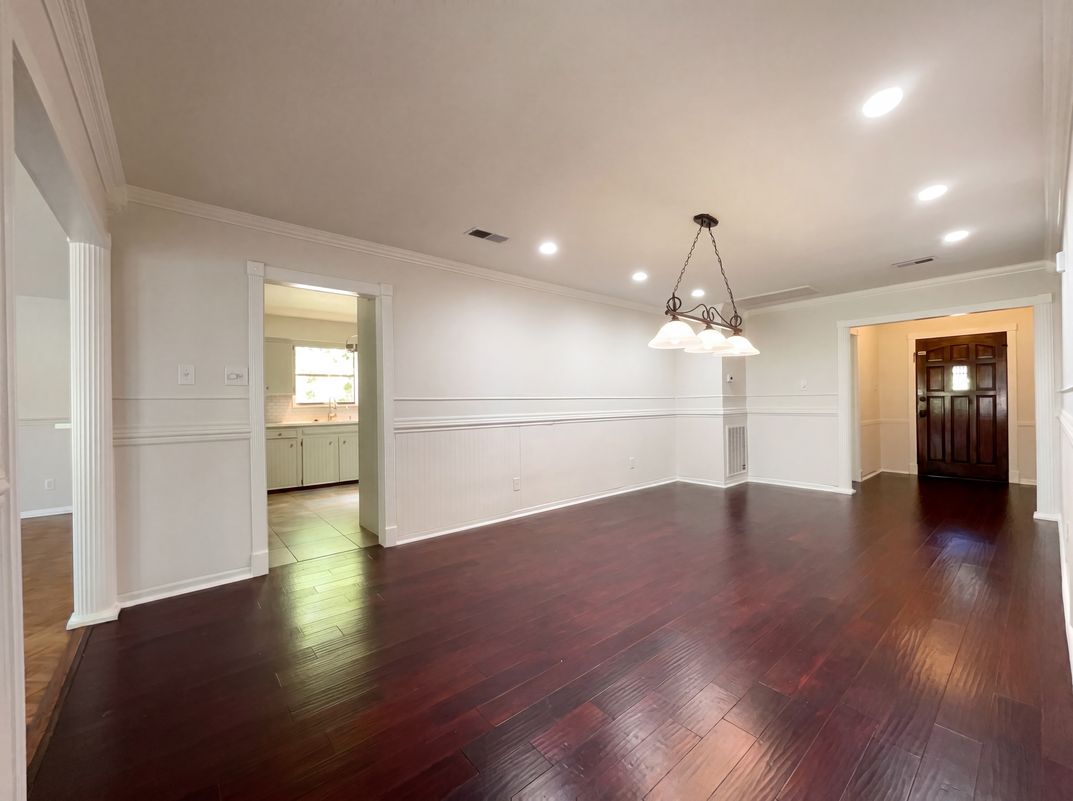 Photo 7 of 21 of 241 Greenbriar Dr, Livingston, TX