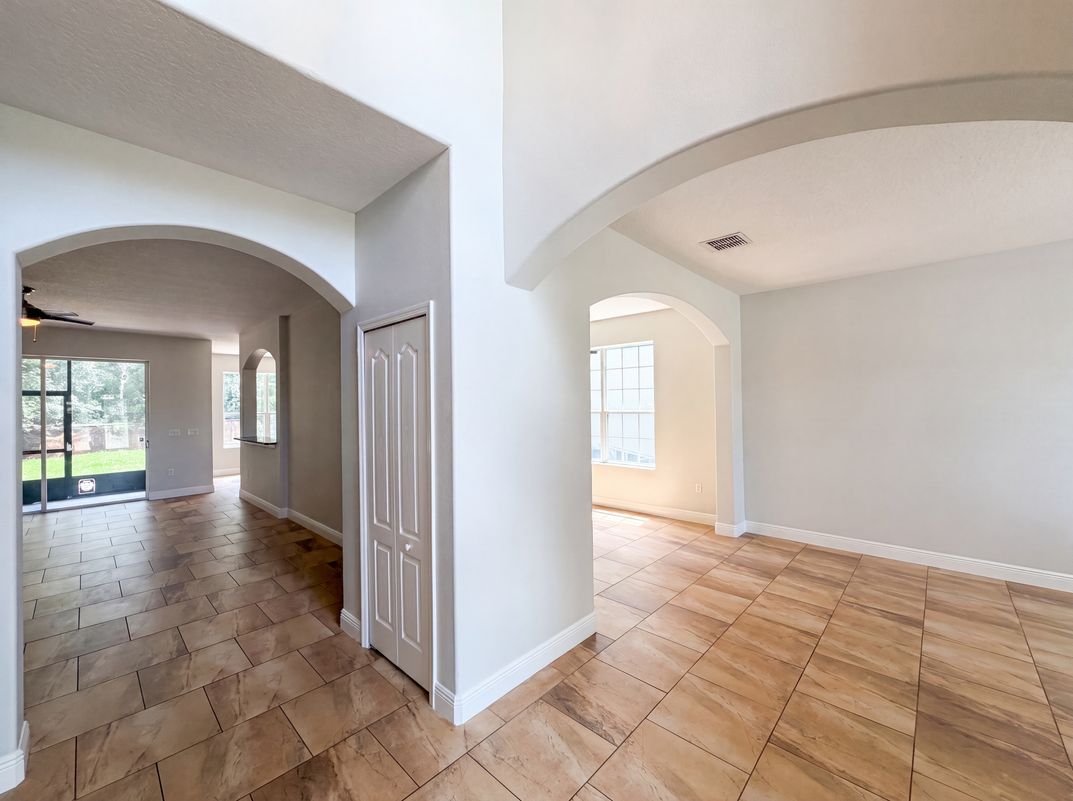 Photo 6 of 39 of 12706 Grovehurst Ave, Winter Garden, FL