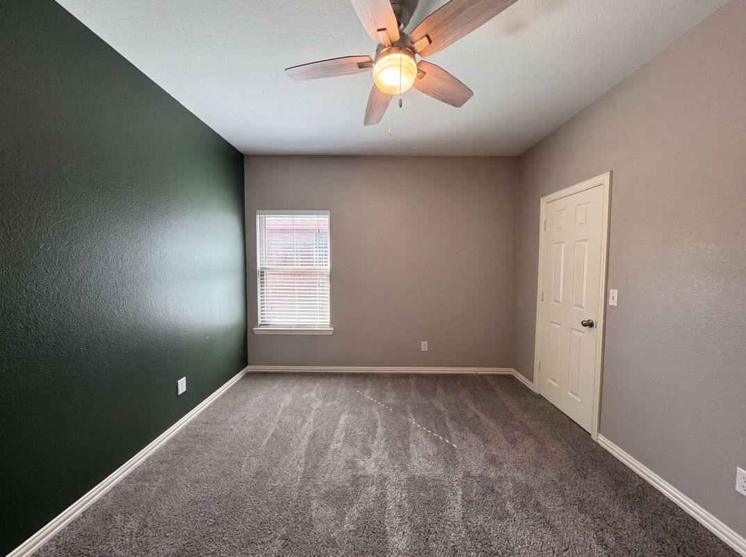 Photo 13 of 24 of 2404 Royal Birkdale Dr, Plano, TX