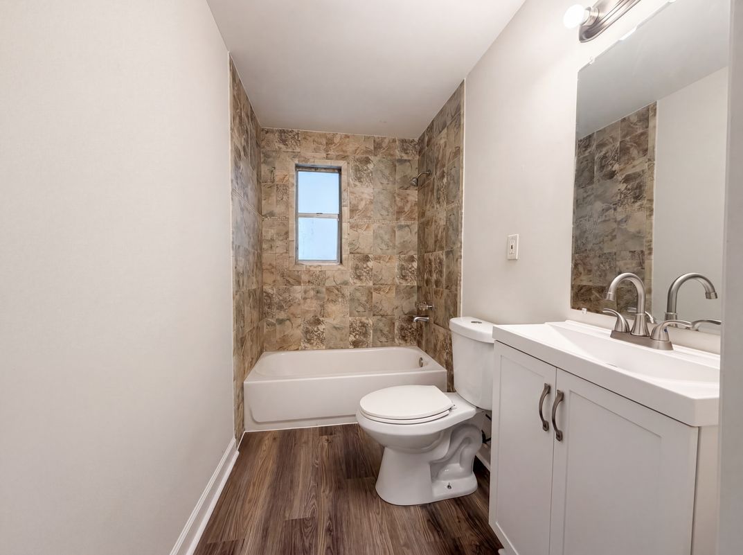Photo 12 of 19 of 7361 Proxima Rd, Jacksonville, FL