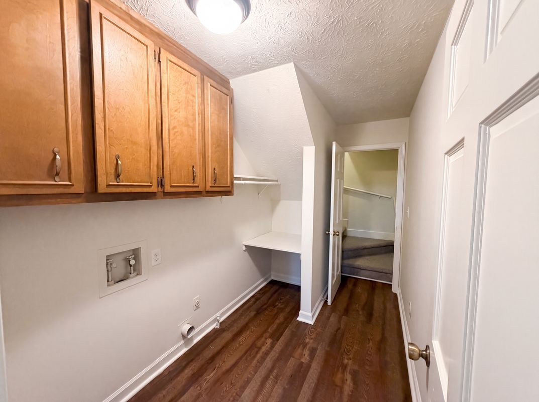 Photo 19 of 29 of 4379 Inns Brook Dr, Snellville, GA