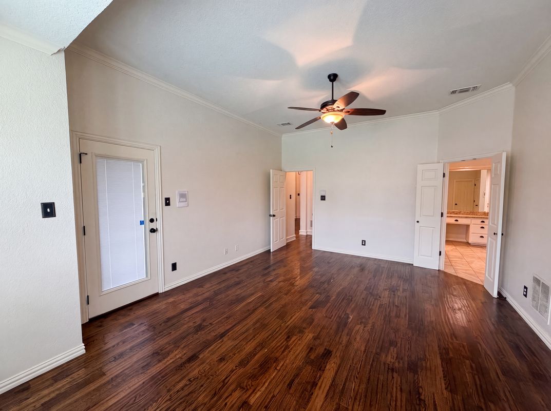 Photo 14 of 38 of 4606 Mill Wood Dr, Colleyville, TX