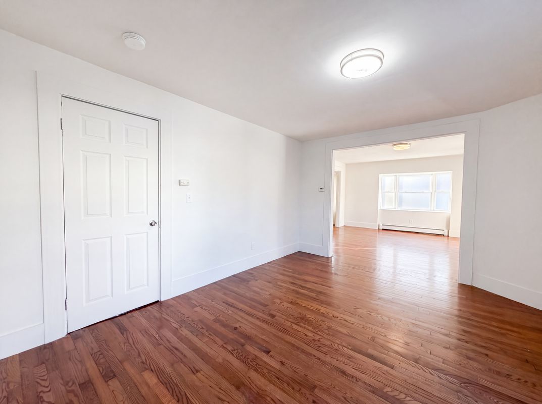 Photo 3 of 33 of 103 Goodridge St, Lynn, MA