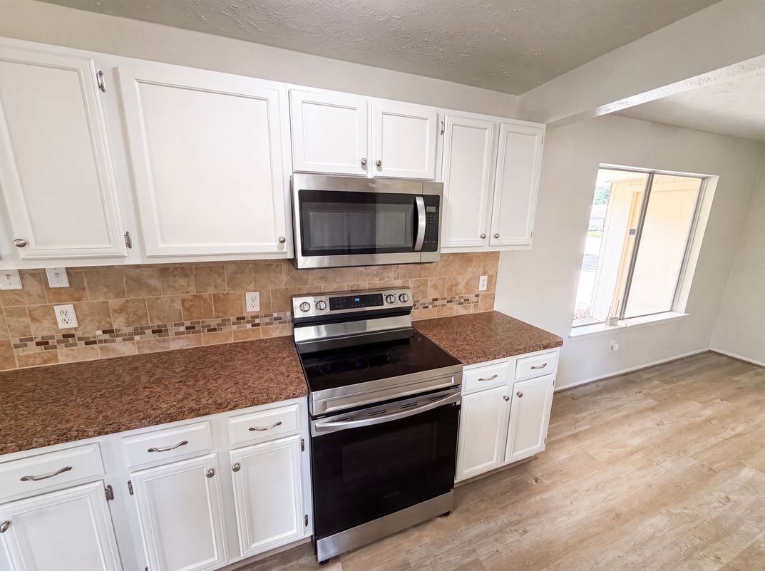 Photo 7 of 19 of 17014 Fid Ct, Crosby, TX