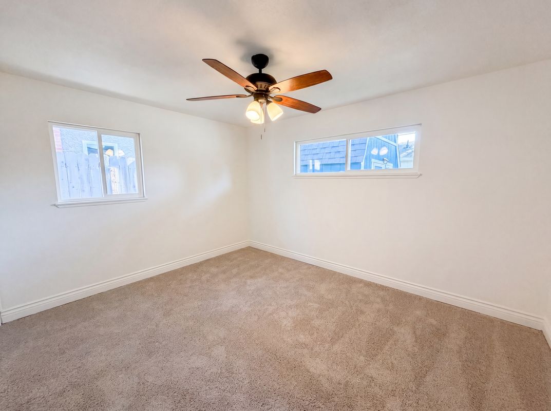 Photo 18 of 31 of 1422 Oakmont Dr, Roseville, CA