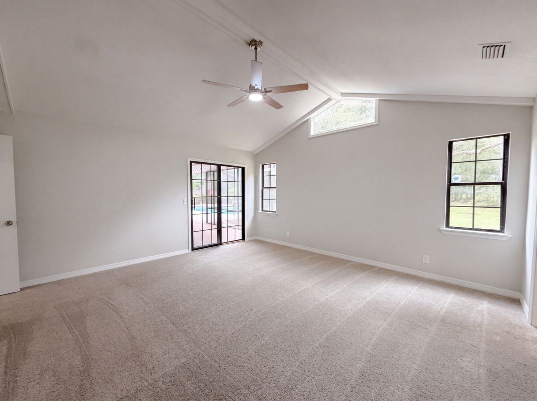 Photo 14 of 53 of 5082 SW 31st St, Ocala, FL